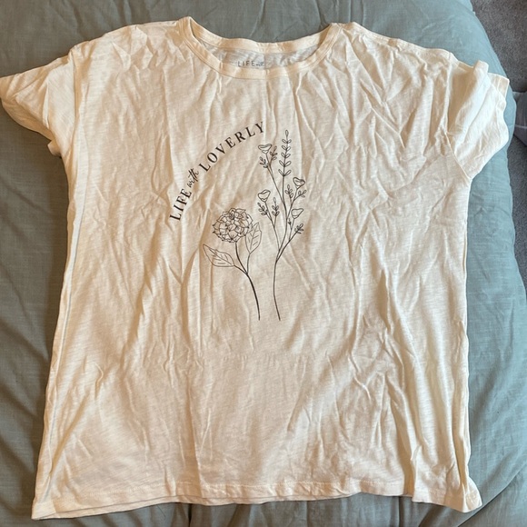 Life with Loverly floral tshirt - Picture 1 of 3